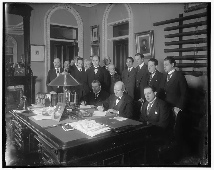 Framed Print : William Jennings Bryan with group at desk, between 1910 and 1920. Creator: Harris & Ewing. William Jennings Bryan with group at desk, between 1910 and 1920. Creator: Harris & Ewing Framed Print : William Jennings Bryan with group at desk, between 1910 and 1920. Creator: Harris & Ewing. William Jennings Bryan with group at desk, between 1910 and 1920. Creator: Harris & Ewing