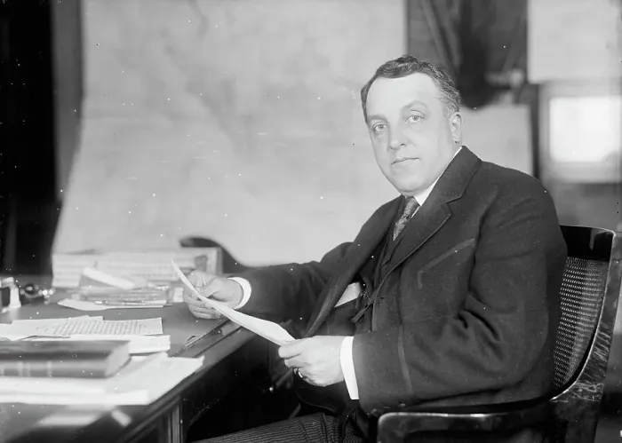 Framed Print : William Moulton Ingraham, Asst. Secretary of War, at Desk, 1916. Creator: Harris & Ewing. William Moulton Ingraham, Asst. Secretary of War, at Desk, 1916. Creator: Harris & Ewing Framed Print : William Moulton Ingraham, Asst. Secretary of War, at Desk, 1916. Creator: Harris & Ewing. William Moulton Ingraham, Asst. Secretary of War, at Desk, 1916. Creator: Harris & Ewing