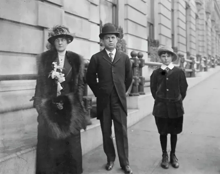 Framed Print : William Purnell Jackson, Senator From Maryland, with Mrs. Jackson And Son, 1912. Creator: Harris & Ewing. William Purnell Jackson, Senator From Maryland, with Mrs. Jackson And Son, 1912. Creator: Harris & Ewing Framed Print : William Purnell Jackson, Senator From Maryland, with Mrs. Jackson And Son, 1912. Creator: Harris & Ewing. William Purnell Jackson, Senator From Maryland, with Mrs. Jackson And Son, 1912. Creator: Harris & Ewing