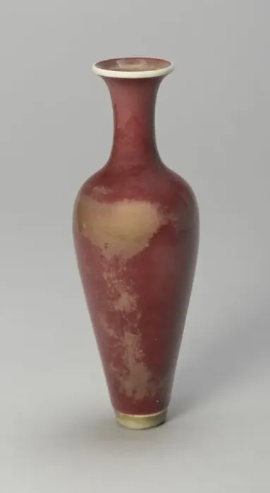 Framed Print : Willow-Leaf Bottle Vase, Qing dynasty (1644-1911), Kangxi reign mark and period Framed Print : Willow-Leaf Bottle Vase, Qing dynasty (1644-1911), Kangxi reign mark and period