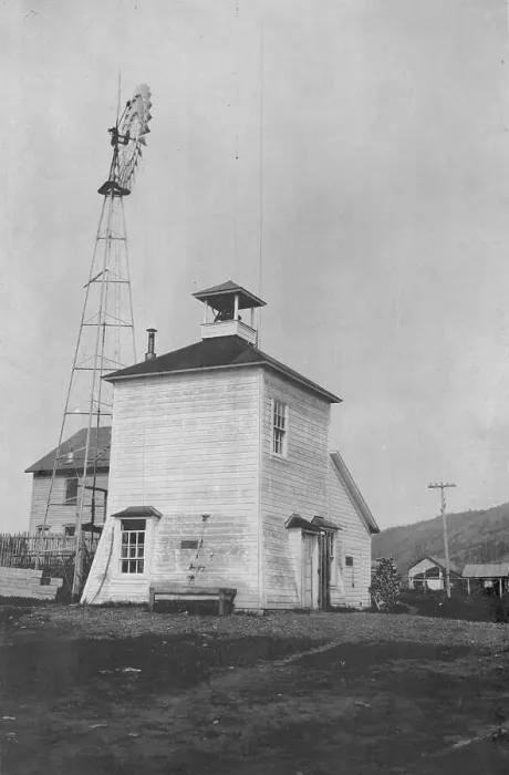 Framed Print : Windmill, between c1900 and 1916. Creator: Unknown Framed Print : Windmill, between c1900 and 1916. Creator: Unknown