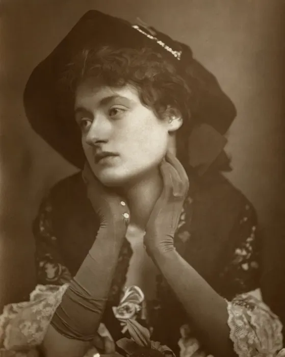 Framed Print : Winifred Emery, British actress, 1883 Framed Print : Winifred Emery, British actress, 1883