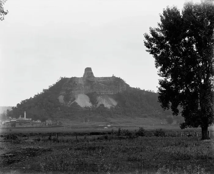 Framed Print : Winona, Sugar Loaf Rocks, near view, c1898. Creator: Unknown Framed Print : Winona, Sugar Loaf Rocks, near view, c1898. Creator: Unknown