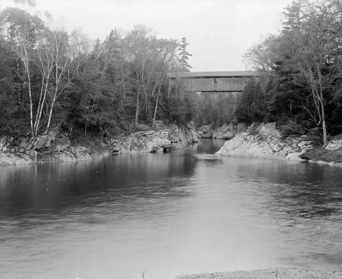 Framed Print : Winooski Gorge High Bridge, Burlington, Vt. between 1900 and 1910. Creator: Unknown Framed Print : Winooski Gorge High Bridge, Burlington, Vt. between 1900 and 1910. Creator: Unknown