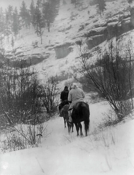 Winter hunter[s]-Apsaroke, c1908. Creator: Edward Sheriff Curtis
