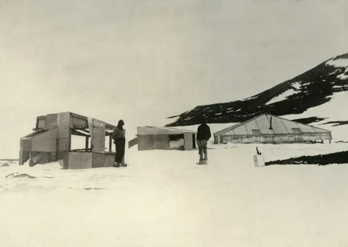 Framed Print : The Winter Quarters of the Discovery Expedition at Hut Point, c1908, (1909) Framed Print : The Winter Quarters of the Discovery Expedition at Hut Point, c1908, (1909)