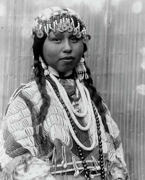 Framed Print : Wishham bride, c1910. Creator: Edward Sheriff Curtis Framed Print : Wishham bride, c1910. Creator: Edward Sheriff Curtis