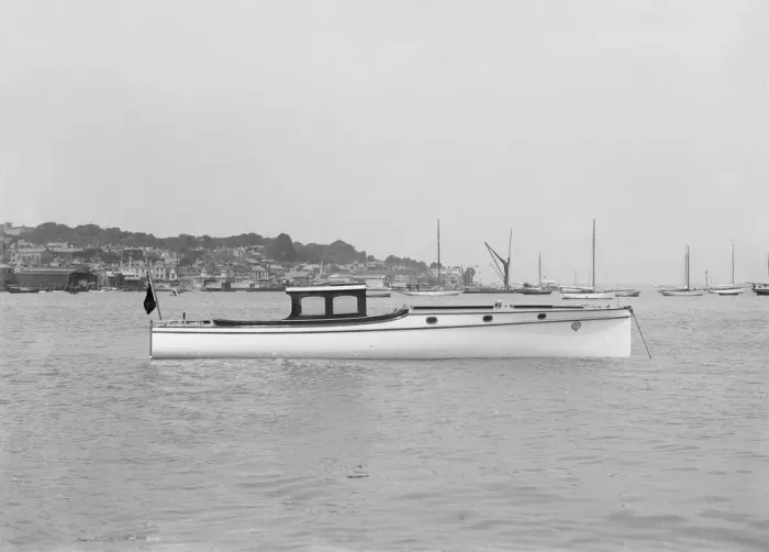 Framed Print : Wolseley motor launch, 1914. Creator: Kirk & Sons of Cowes Framed Print : Wolseley motor launch, 1914. Creator: Kirk & Sons of Cowes