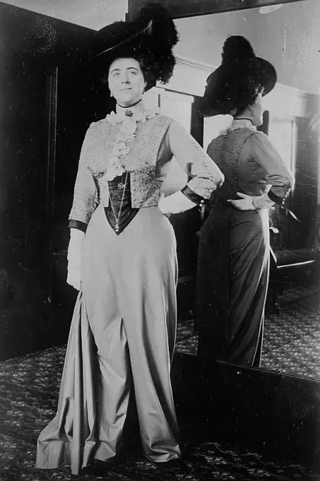 Framed Print : Woman modelling pantaloon gown, Los Angeles, 1911. Creator: Bain News Service Framed Print : Woman modelling pantaloon gown, Los Angeles, 1911. Creator: Bain News Service