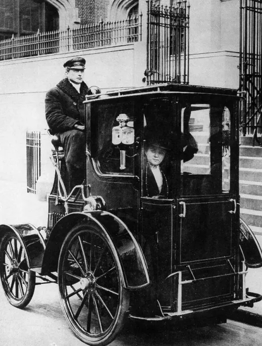 Framed Print : Woman passenger in a 1910 taxi cab, New York, USA, (c1910?) Framed Print : Woman passenger in a 1910 taxi cab, New York, USA, (c1910?)