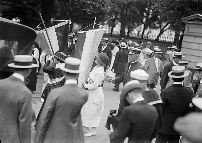 Framed Print : Woman Suffrage, 1917. Creator: Harris & Ewing. Woman Suffrage, 1917. Creator: Harris & Ewing Framed Print : Woman Suffrage, 1917. Creator: Harris & Ewing. Woman Suffrage, 1917. Creator: Harris & Ewing