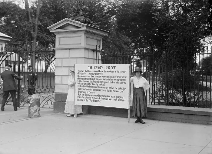 Framed Print : Woman Suffrage Banner, 1917. Creator: Harris & Ewing. Woman Suffrage Banner, 1917. Creator: Harris & Ewing Framed Print : Woman Suffrage Banner, 1917. Creator: Harris & Ewing. Woman Suffrage Banner, 1917. Creator: Harris & Ewing