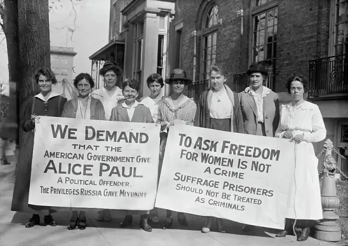 Framed Print : Woman Suffrage - Banners, 1917. Creator: Harris & Ewing. Woman Suffrage - Banners, 1917. Creator: Harris & Ewing Framed Print : Woman Suffrage - Banners, 1917. Creator: Harris & Ewing. Woman Suffrage - Banners, 1917. Creator: Harris & Ewing