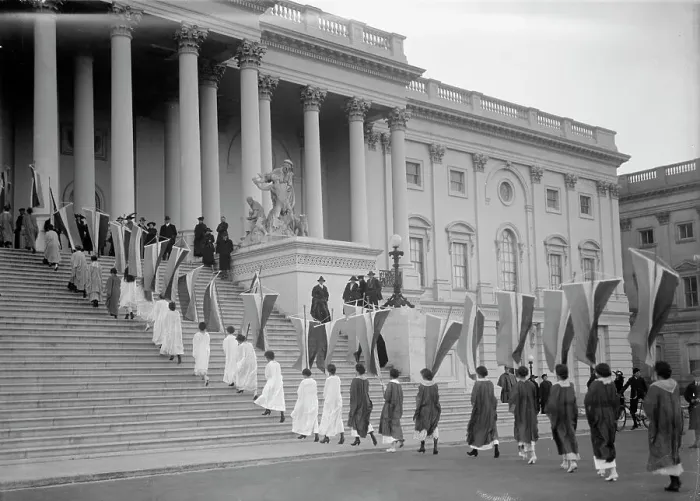 Framed Print : Woman Suffrage - at Capitol with Banners, 1917. Creator: Harris & Ewing. Woman Suffrage - at Capitol with Banners, 1917. Creator: Harris & Ewing Framed Print : Woman Suffrage - at Capitol with Banners, 1917. Creator: Harris & Ewing. Woman Suffrage - at Capitol with Banners, 1917. Creator: Harris & Ewing