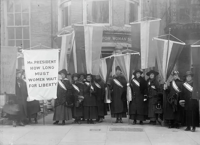 Framed Print : Woman Suffrage - Group Leaving Headquarters, 1917. Creator: Harris & Ewing. Woman Suffrage - Group Leaving Headquarters, 1917. Creator: Harris & Ewing Framed Print : Woman Suffrage - Group Leaving Headquarters, 1917. Creator: Harris & Ewing. Woman Suffrage - Group Leaving Headquarters, 1917. Creator: Harris & Ewing