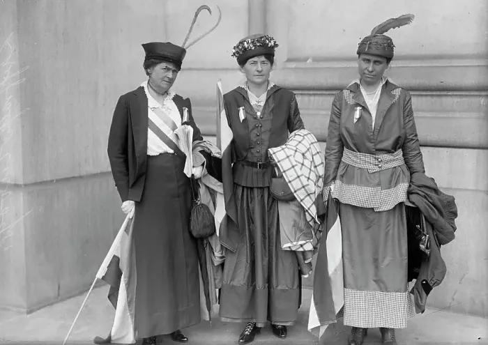 Framed Print : Woman Suffrage - Group of Suffragists, 1916. Creator: Harris & Ewing. Woman Suffrage - Group of Suffragists, 1916. Creator: Harris & Ewing Framed Print : Woman Suffrage - Group of Suffragists, 1916. Creator: Harris & Ewing. Woman Suffrage - Group of Suffragists, 1916. Creator: Harris & Ewing