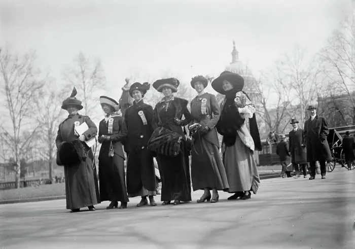 Framed Print : Woman Suffrage - Groups, 1913. Creator: Harris & Ewing. Woman Suffrage - Groups, 1913. Creator: Harris & Ewing Framed Print : Woman Suffrage - Groups, 1913. Creator: Harris & Ewing. Woman Suffrage - Groups, 1913. Creator: Harris & Ewing