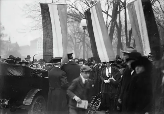 Framed Print : Woman Suffrage - Pickets, 1917. Creator: Harris & Ewing. Woman Suffrage - Pickets, 1917. Creator: Harris & Ewing Framed Print : Woman Suffrage - Pickets, 1917. Creator: Harris & Ewing. Woman Suffrage - Pickets, 1917. Creator: Harris & Ewing