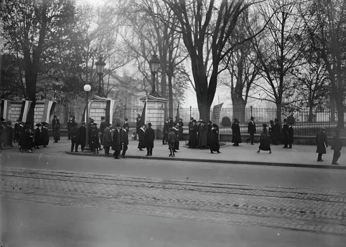 Framed Print : Woman Suffrage - Pickets, 1917. Creator: Harris & Ewing. Woman Suffrage - Pickets, 1917. Creator: Harris & Ewing Framed Print : Woman Suffrage - Pickets, 1917. Creator: Harris & Ewing. Woman Suffrage - Pickets, 1917. Creator: Harris & Ewing