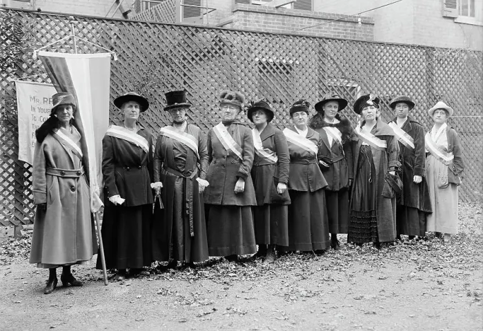 Framed Print : Woman Suffrage - Pickets, 1917. Creator: Harris & Ewing. Woman Suffrage - Pickets, 1917. Creator: Harris & Ewing Framed Print : Woman Suffrage - Pickets, 1917. Creator: Harris & Ewing. Woman Suffrage - Pickets, 1917. Creator: Harris & Ewing