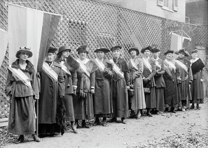 Framed Print : Woman Suffrage - Pickets, 1917. Creator: Harris & Ewing. Woman Suffrage - Pickets, 1917. Creator: Harris & Ewing Framed Print : Woman Suffrage - Pickets, 1917. Creator: Harris & Ewing. Woman Suffrage - Pickets, 1917. Creator: Harris & Ewing