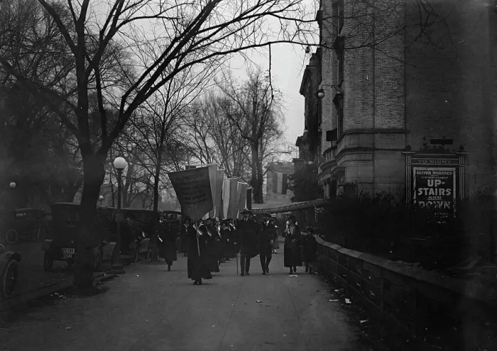 Framed Print : Woman Suffrage - Pickets, 1917. Creator: Harris & Ewing. Woman Suffrage - Pickets, 1917. Creator: Harris & Ewing Framed Print : Woman Suffrage - Pickets, 1917. Creator: Harris & Ewing. Woman Suffrage - Pickets, 1917. Creator: Harris & Ewing
