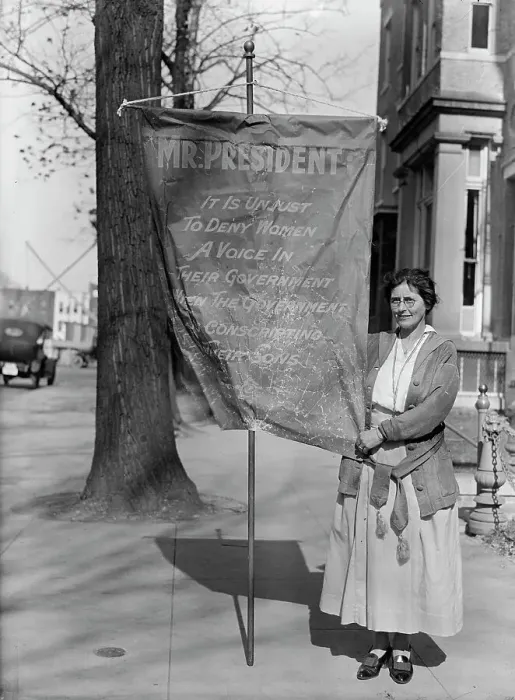 Framed Print : Woman Suffrage - Pickets, 1917. Creator: Harris & Ewing. Woman Suffrage - Pickets, 1917. Creator: Harris & Ewing Framed Print : Woman Suffrage - Pickets, 1917. Creator: Harris & Ewing. Woman Suffrage - Pickets, 1917. Creator: Harris & Ewing