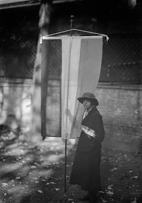 Framed Print : Woman Suffrage - Pickets, 1917. Creator: Harris & Ewing. Woman Suffrage - Pickets, 1917. Creator: Harris & Ewing Framed Print : Woman Suffrage - Pickets, 1917. Creator: Harris & Ewing. Woman Suffrage - Pickets, 1917. Creator: Harris & Ewing