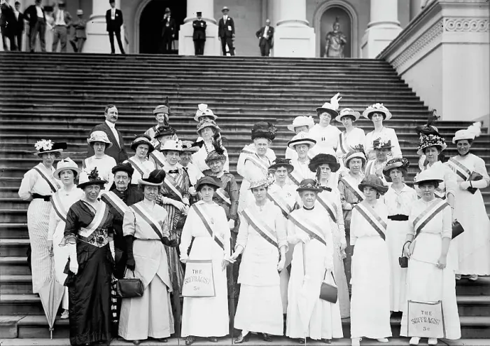 Framed Print : Woman Suffrage - Suffragettes at Capitol, 1914. Creator: Harris & Ewing. Woman Suffrage - Suffragettes at Capitol, 1914. Creator: Harris & Ewing Framed Print : Woman Suffrage - Suffragettes at Capitol, 1914. Creator: Harris & Ewing. Woman Suffrage - Suffragettes at Capitol, 1914. Creator: Harris & Ewing