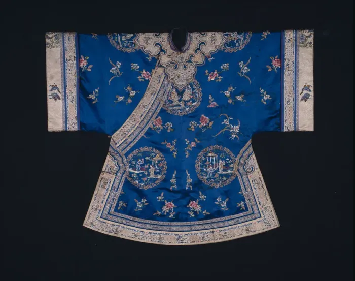 Framed Print : Womans Ao (Short Robe), China, Qing dynasty (1644-1911), 1875 / 1900. Creator: Unknown Framed Print : Womans Ao (Short Robe), China, Qing dynasty (1644-1911), 1875 / 1900. Creator: Unknown