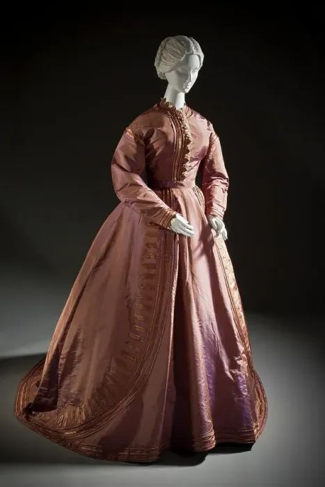 Framed Print : Woman's dress (bodice and skirt), England, c.1865. Creator: Unknown Framed Print : Woman's dress (bodice and skirt), England, c.1865. Creator: Unknown