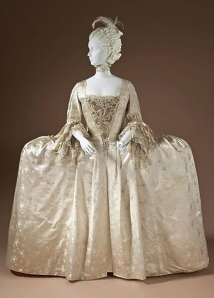 Woman's robe à la française, England, c.1765. Creator: Unknown