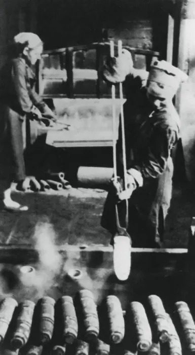 Framed Print : Women manufacturing shell casings in a Russian factory, World War II, 1943 Framed Print : Women manufacturing shell casings in a Russian factory, World War II, 1943