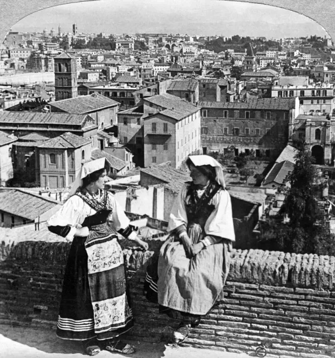 Framed Print : Two women in traditional costume in Rome, Italy. Artist: Underwood & Underwood Framed Print : Two women in traditional costume in Rome, Italy. Artist: Underwood & Underwood