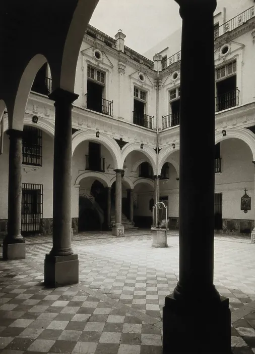 Framed Print : Women's hospital, Cadiz: 18th-century patio, c1900. Creator: Unknown. Women's hospital, Cadiz: 18th-century patio, c1900. Creator: Unknown Framed Print : Women's hospital, Cadiz: 18th-century patio, c1900. Creator: Unknown. Women's hospital, Cadiz: 18th-century patio, c1900. Creator: Unknown