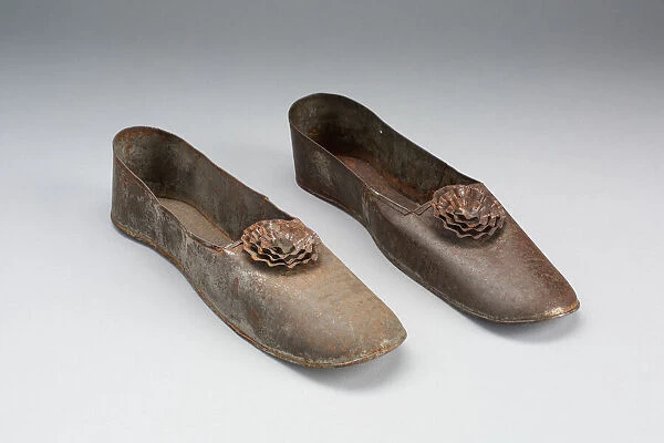 Womens Shoes (Anniversary Tin), 1850  /  1900. Creator: Unknown
