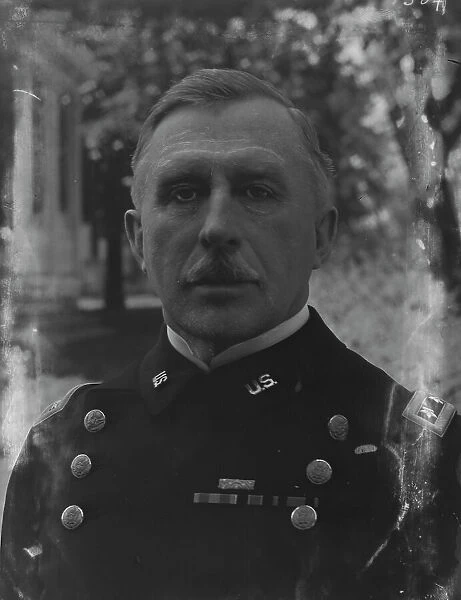 Wood, Leonard M. Major General, portrait photograph, 1916. Creator: Arnold Genthe