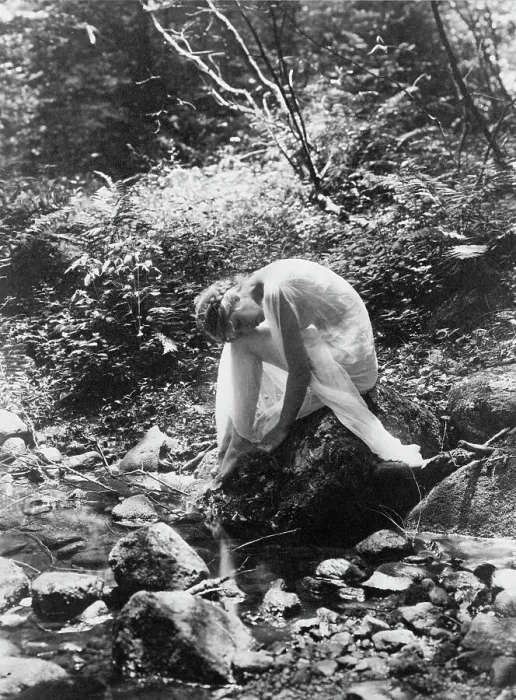 Framed Print : Wood-nymph, between 1900 and 1915. Creator: Frances Benjamin Johnston Framed Print : Wood-nymph, between 1900 and 1915. Creator: Frances Benjamin Johnston