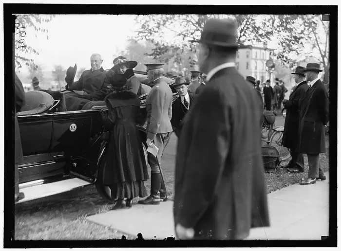 Framed Print : Woodrow Wilson and wife (Edith Bolling Wilson) in back seat of automobile, between 1916 and 1918. Creator: Harris & Ewing. Woodrow Wilson and wife (Edith Bolling Wilson) in back seat of automobile, between 1916 and 1918. Creator: Harris & Ewing Framed Print : Woodrow Wilson and wife (Edith Bolling Wilson) in back seat of automobile, between 1916 and 1918. Creator: Harris & Ewing. Woodrow Wilson and wife (Edith Bolling Wilson) in back seat of automobile, between 1916 and 1918. Creator: Harris & Ewing
