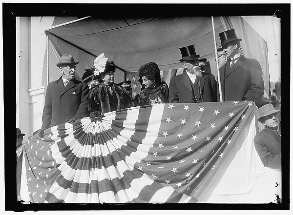Woodrow Wilson and wife Ellen with unidentified on viewing stand, between 1910 and 1914. Creator: Harris & Ewing. Woodrow Wilson and wife Ellen with unidentified on viewing stand, between 1910 and 1914. Creator: Harris & Ewing