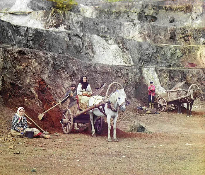 Framed Print : Work at the Bakalskii mine, 1910. Creator: Sergey Mikhaylovich Prokudin-Gorsky Framed Print : Work at the Bakalskii mine, 1910. Creator: Sergey Mikhaylovich Prokudin-Gorsky
