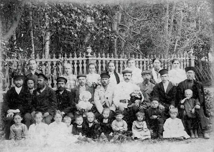 Framed Print : Workers of the Gorokhov mill with their families, 1904. Creator: Unknown Framed Print : Workers of the Gorokhov mill with their families, 1904. Creator: Unknown