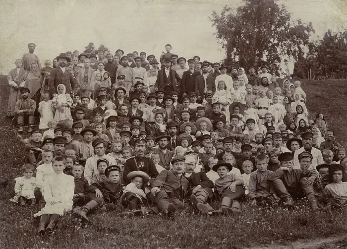 Framed Print : Workers and residents of the Znamensky glass factory village, 1909. Creator: S. Ia. Mamontov Framed Print : Workers and residents of the Znamensky glass factory village, 1909. Creator: S. Ia. Mamontov