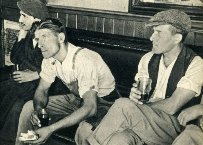 Framed Print : Workmen in an English inn listening to Mr. Churchill, 1942. Creator: Unknown Framed Print : Workmen in an English inn listening to Mr. Churchill, 1942. Creator: Unknown