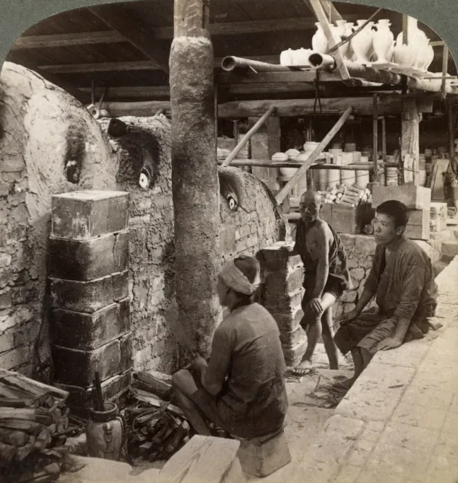Framed Print : Workmen watching kilns full of Awata porcelain, Kinkosan works, Kyoto, Japan, 1904. Artist: Underwood & Underwood Framed Print : Workmen watching kilns full of Awata porcelain, Kinkosan works, Kyoto, Japan, 1904. Artist: Underwood & Underwood