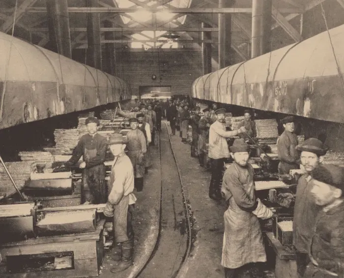 Framed Print : A workshop of the Putilov factory, c. 1914. Artist: Anonymous Framed Print : A workshop of the Putilov factory, c. 1914. Artist: Anonymous