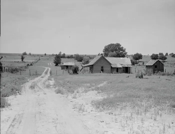 Framed Print : Worn-out land and abandoned cabins near Newport, Oklahoma, 1937. Creator: Dorothea Lange Framed Print : Worn-out land and abandoned cabins near Newport, Oklahoma, 1937. Creator: Dorothea Lange