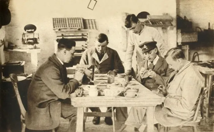 Framed Print : Wounded soldiers in pottery class... Devon, First World War, 1914-1918, (1933). Creator: Unknown Framed Print : Wounded soldiers in pottery class... Devon, First World War, 1914-1918, (1933). Creator: Unknown