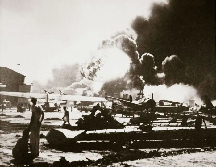 Framed Print : The wreckage-strewn Naval Air Station, Pearl Harbour, 7th December 1941 Framed Print : The wreckage-strewn Naval Air Station, Pearl Harbour, 7th December 1941