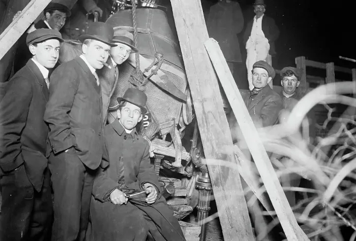 Framed Print : Wrecked city auto in Central Park, between c1910 and c1915. Creator: Bain News Service Framed Print : Wrecked city auto in Central Park, between c1910 and c1915. Creator: Bain News Service